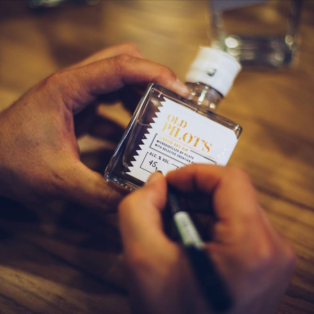 Old Pilot's London Dry Gin