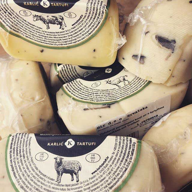Istrian Black Summer Truffle Cheese